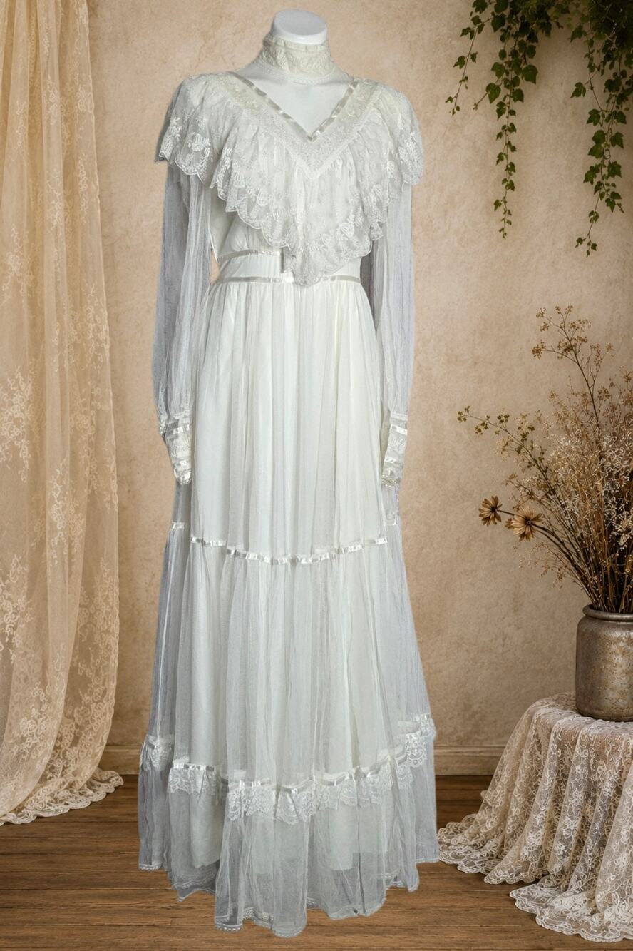 Vintage Gunne Sax Romantic Renaissance Bridal Lace Prairie Wedding Dress 13